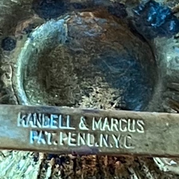 Grapevine harmony Art Nouveau Repoussé Brooch,by Kandell and Marcus - Picture 3 of 3